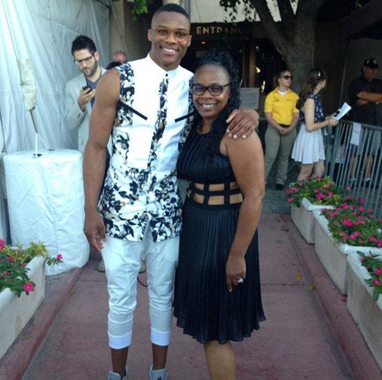 记者：恩德里克1月租借去里昂，正筹备搬家但皇马告知先等等（记者：恩德里克预计1月租借赴里昂，已准备搬家但被皇马要求等待）