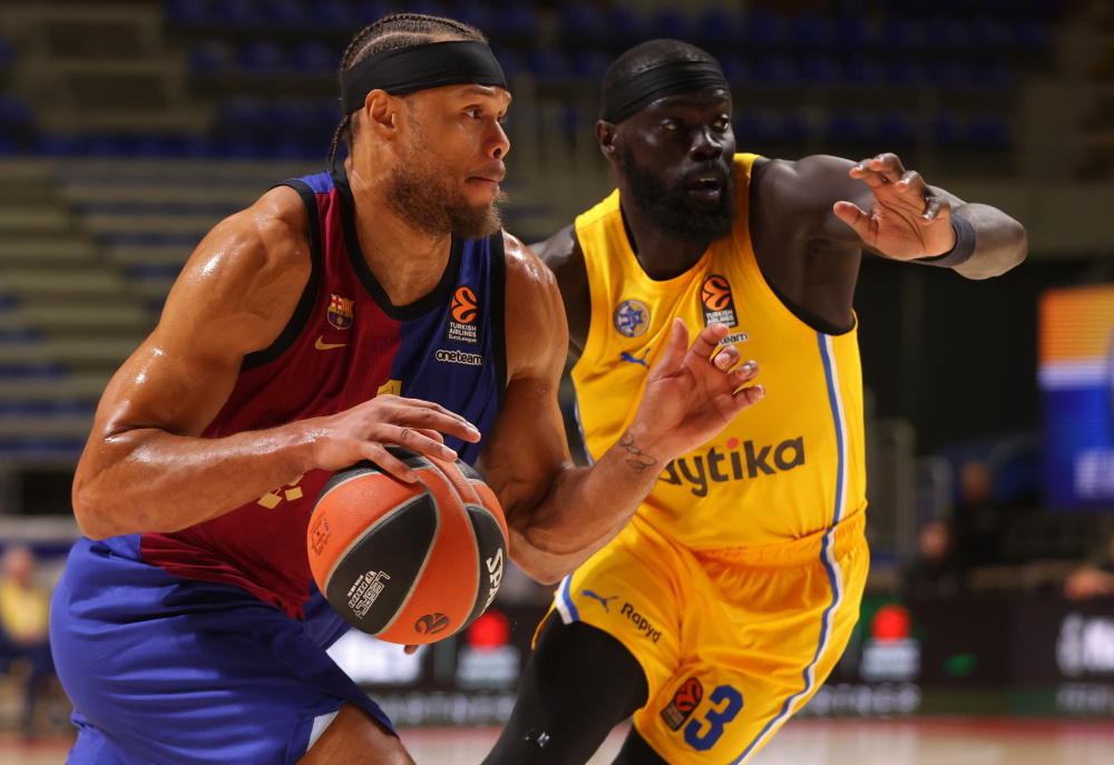 恩比德单节怒砍14分，三节33分已刷新赛季新高（恩比德单节轰下14分，三节33分刷新本季个人新高）