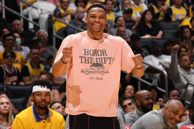 瑞恩谈胜利、争议判罚与萨拉赫未来（瑞恩解读胜利、判罚争议与萨拉赫前景）