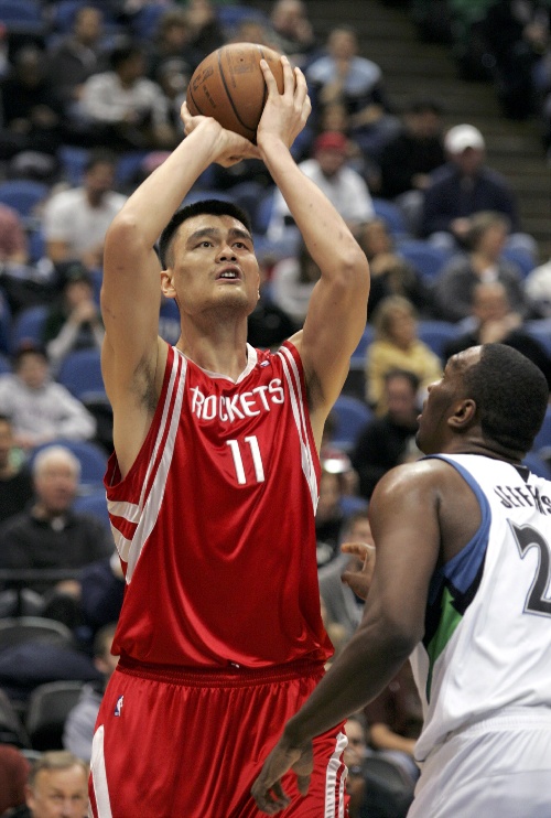 勇士三分火力强劲，全队状态火热（勇士外线火力全开，球队整体手感炙热）