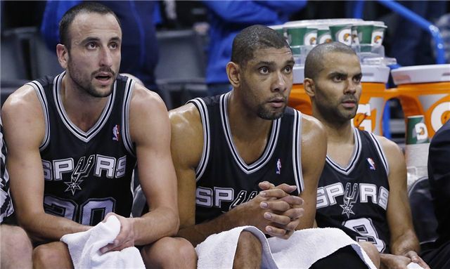 历史第三！文班亚马连续98场送出盖帽，仅逊尤因&穆托姆博（史上第三！文班亚马连续98场有封盖，仅次尤因与穆托姆博）