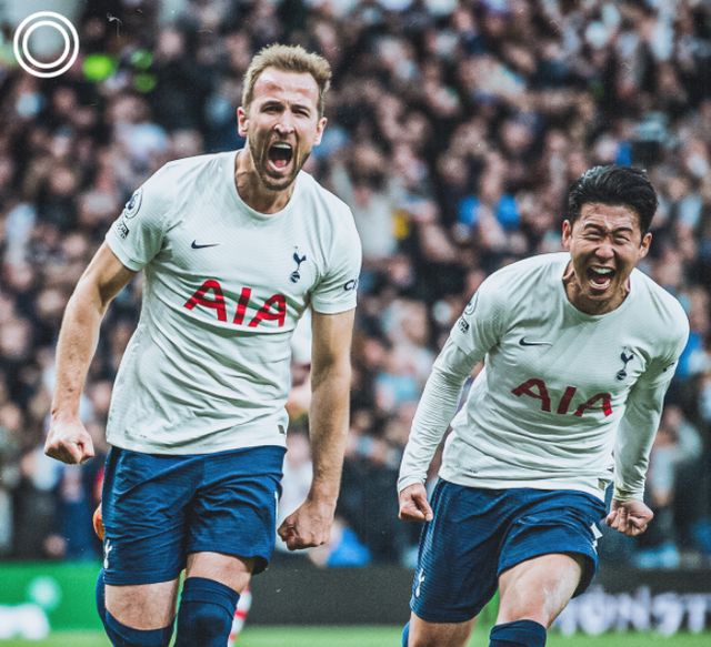 孙悦退役后与妻女定居美国，曾是NBA新星，早年受篮球启蒙，父母支持其篮球之路。（退役后孙悦携妻女定居美国：昔日NBA新星，自幼受篮球熏陶，在父母支持下走上篮坛之路）