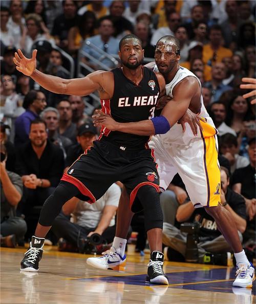 奥莱报列五大联赛有美资背景的俱乐部：共24家，英超有9家（奥莱报：五大联赛美资俱乐部达24家，英超占9席）